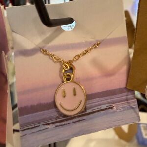 👑HAPPY GIRL Pendant Necklace 💕